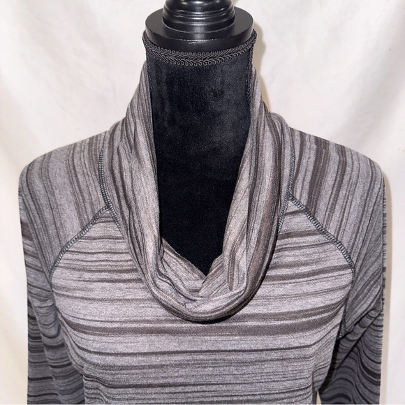 KUHL Pippa Cowl Neck Pullover Sweater Womens Medium Long Sleeve Gray Stripes - Picture 5 of 15